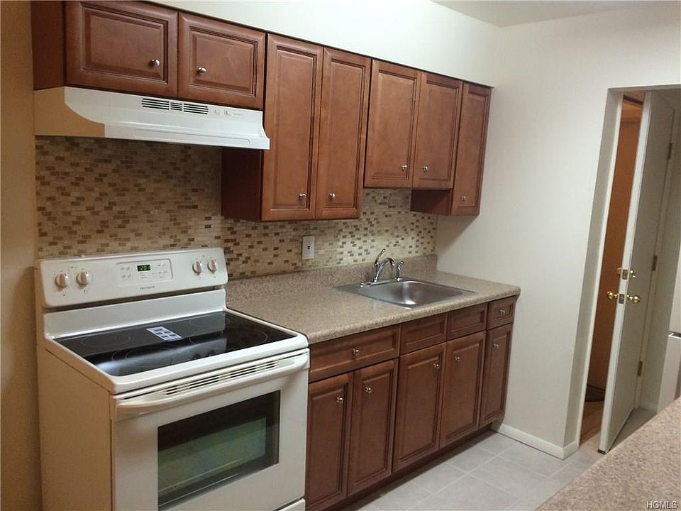 1st image of 35 Cedar Ln #G