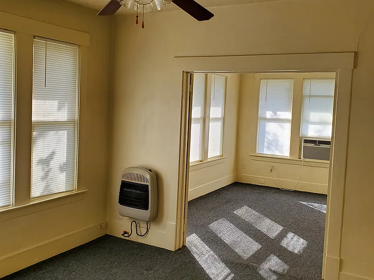 2332 Procter St #B — Photo 2
