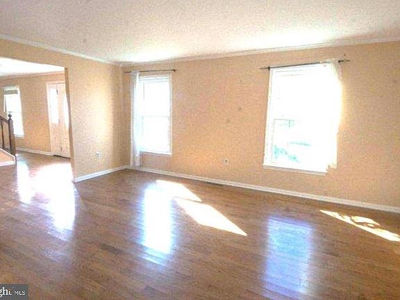 2nd image of 4 Laburnum Close