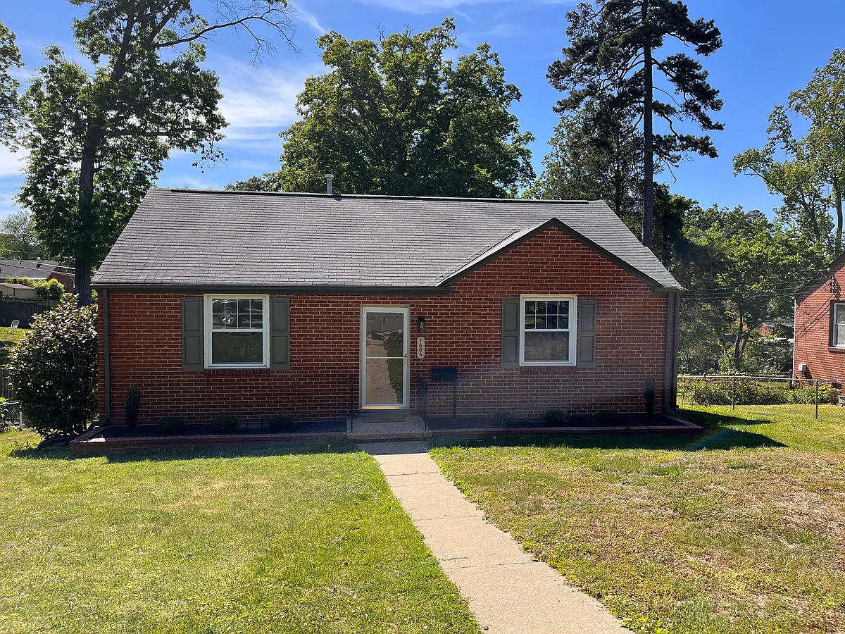 Building Photo - 1606 Westhill Rd