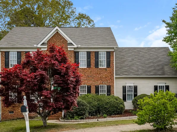 5719 Peacenest Dr, Raleigh, NC 27610