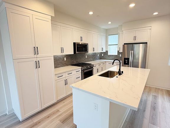4th image of 14092 Angeline Pl