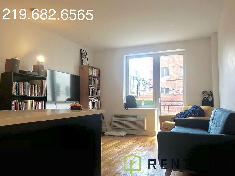 1st image of 114 Seigel St #2C