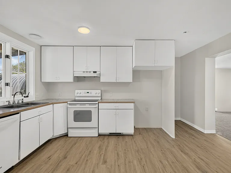 667 Decoria Ave — Photo 16