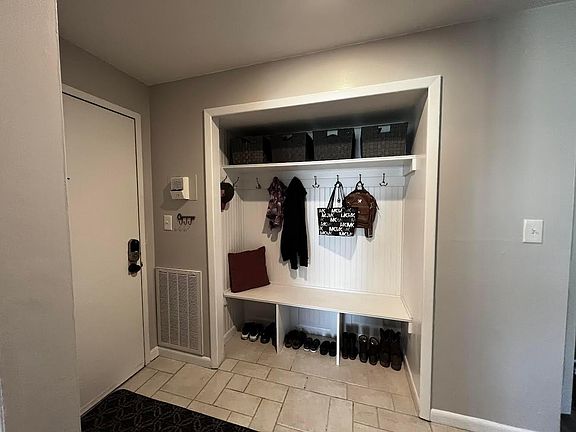 3rd image of 8 Southcreek Ct #B
