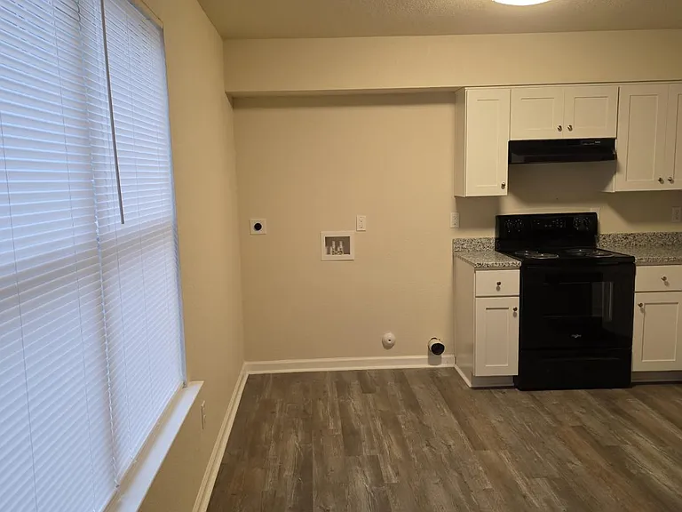 1701 Springfield Ave — Photo 6