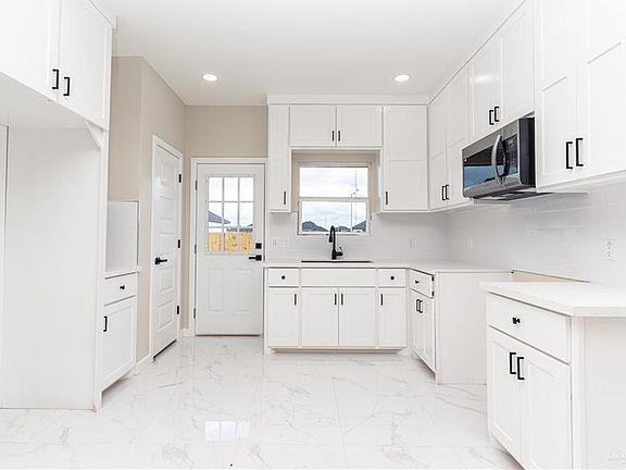 3rd image of 6012 N Rayo Del Sol St