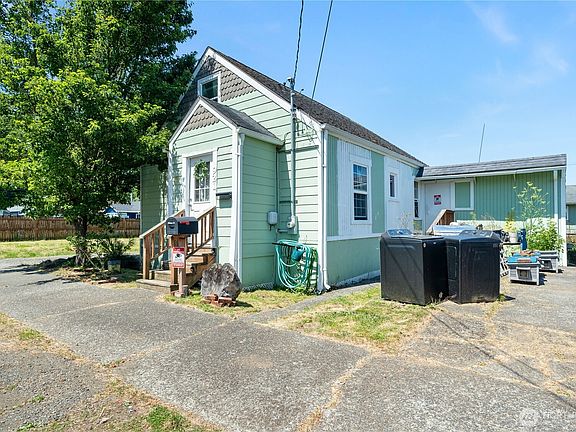 2nd image of 921 Ramer Avenue