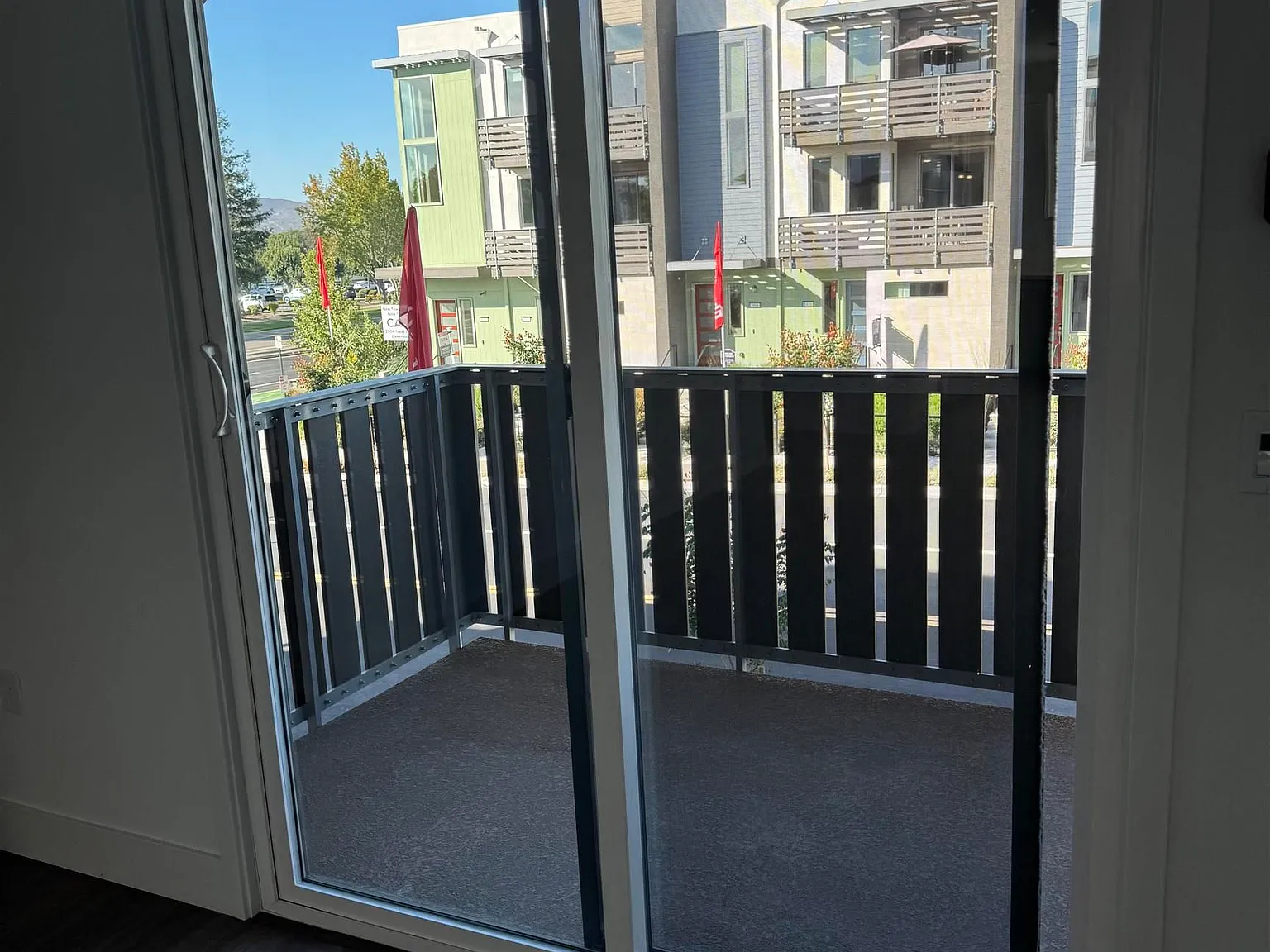 2 bed, 1143 sqft, $3,580 — Photo 3