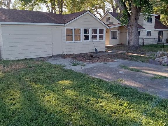3rd image of 3208 Becraft Ln