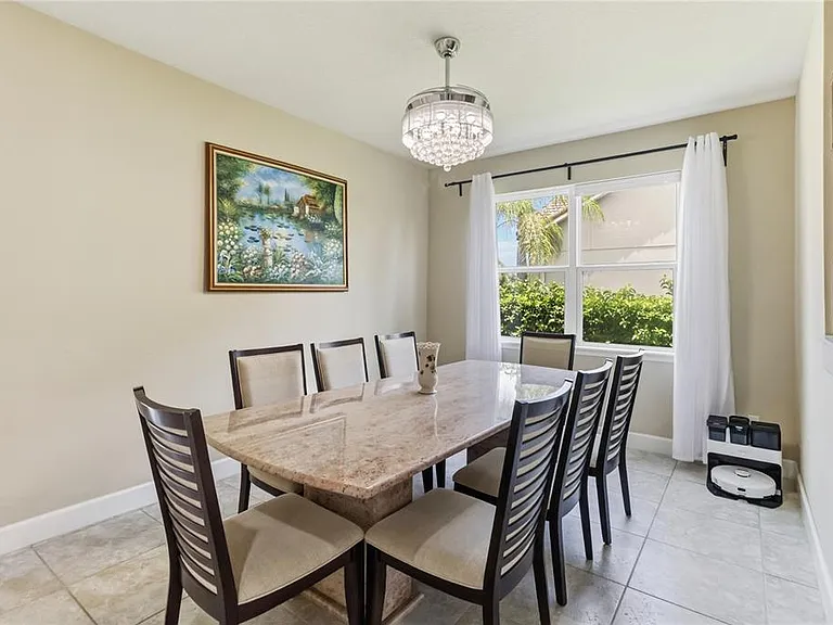 12130 Uleta Ln — Photo 4