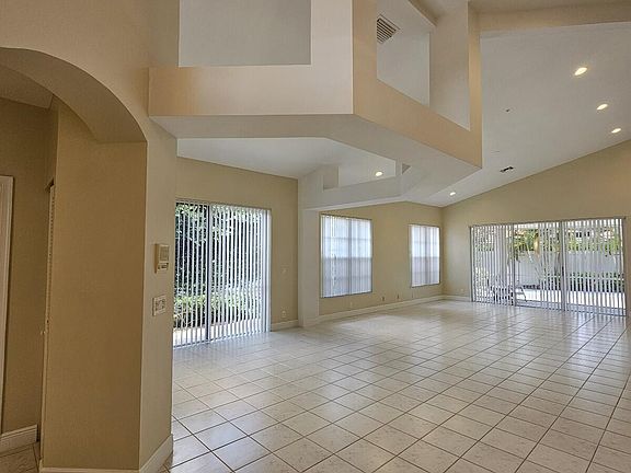 3rd image of 6190 NW 23rd Rd