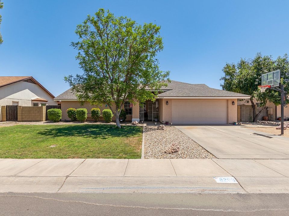 1st image of 8209 W Dreyfus Dr