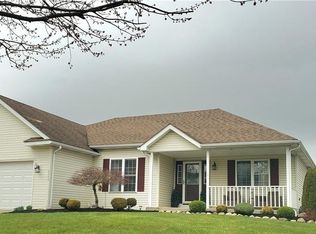 6068 Estate Dr, Erie, PA 16509