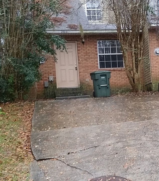 1st image of 2460 Talco Hills Dr APT B