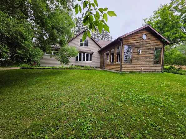 584-21 1/2 St, Cumberland, WI 54829