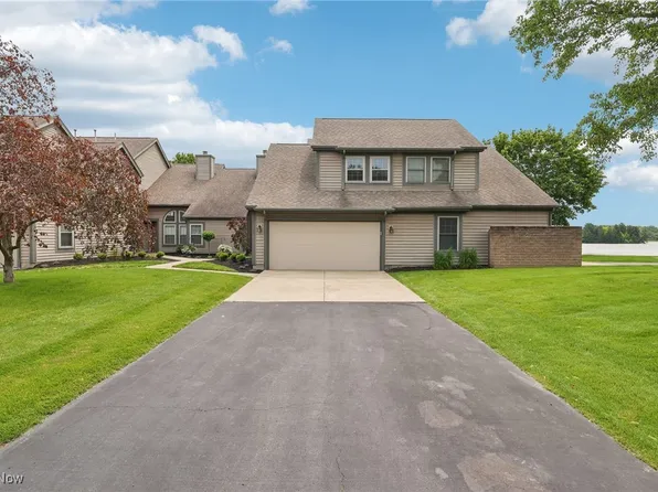 322 N Bayshore Dr #3, Columbiana, OH 44408