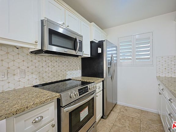 5th image of 1440 23rd St APT 309