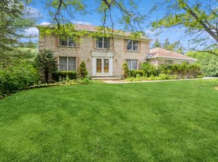 220 Darien Ln, Dundee, IL 60118