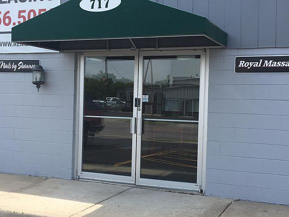 3rd image of 717 South Blvd #10515612