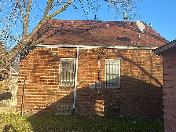 4th image of 5035 Marlborough St