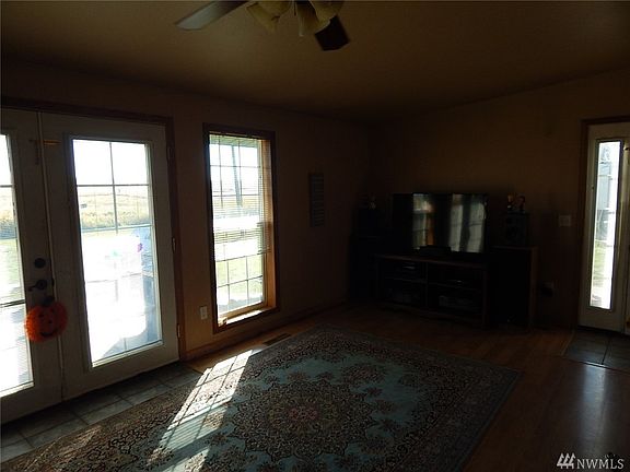 3rd image of 22898 Gravelle Rd N