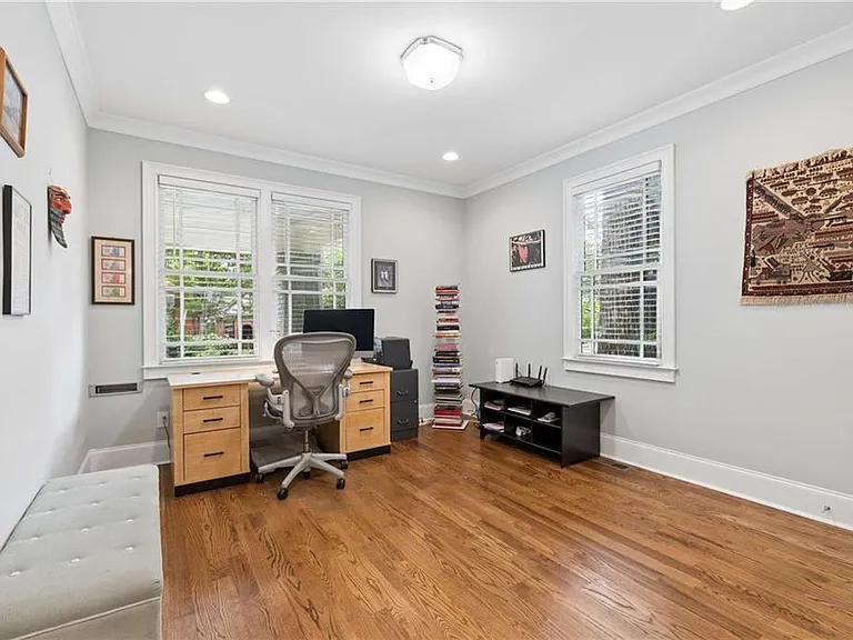 355 6th St NE — Photo 34