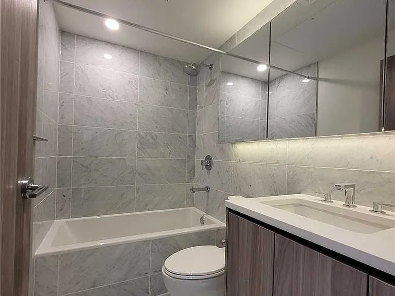 95 McMahon Dr #2508 — Photo 11