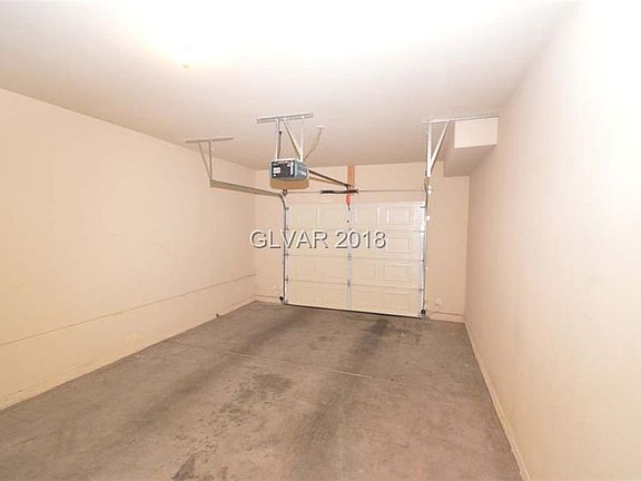 2nd image of 5855 Valley Dr Unit 1029