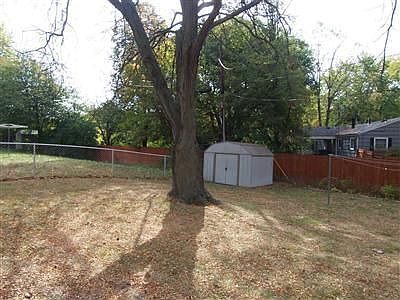 3rd image of 1600 Briedweng Ave