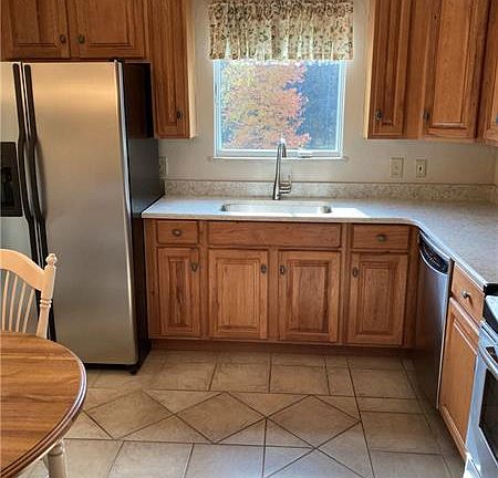 4th image of 2405 Brownfield Dr