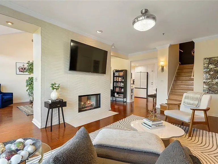 3636 Habersham Rd NW #2404 — Photo 9