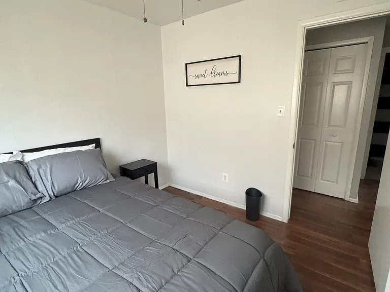 5603 Dudley St — Photo 3