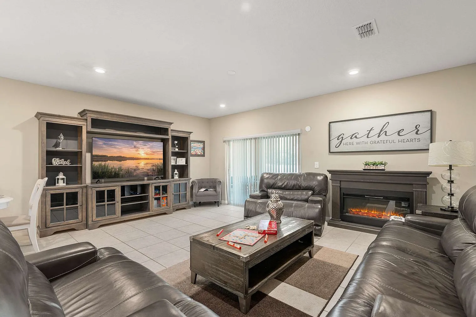 3 bed, 2.0 bath, 1550 sqft, $3,292 — Photo 1