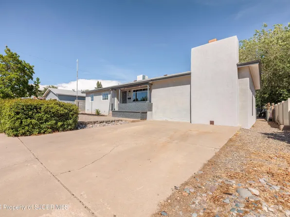 1516 N Carlton Ave, Farmington, NM 87401