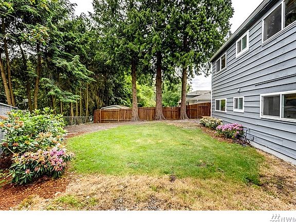 3rd image of 2402 205th Pl SW