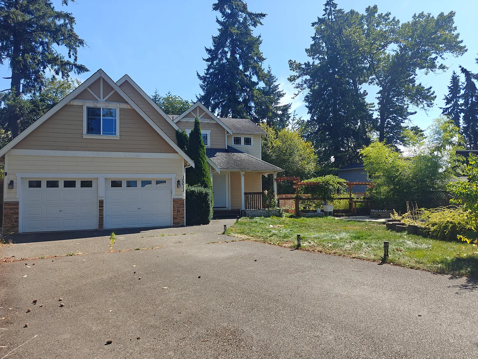 4 bed, 2.5 bath, 1812 sqft, $2,950 — Photo 3
