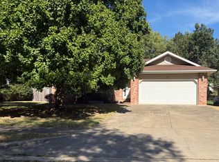 3140 S Lakeside Ave, Springfield, MO 65804