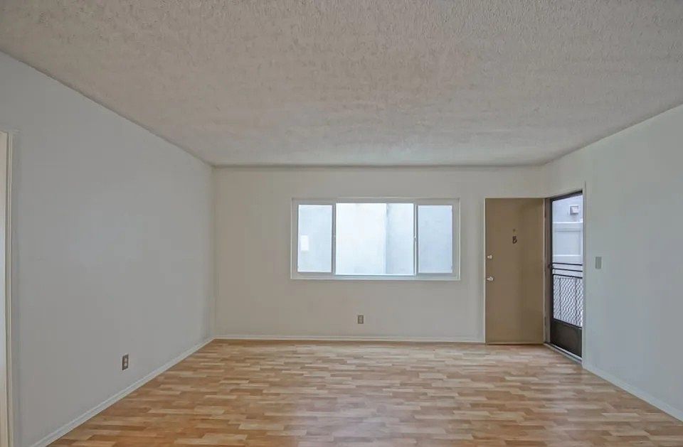 1st image of 1500 Manhattan Ave #1500