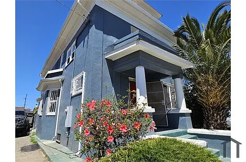830 36th St Photo 1