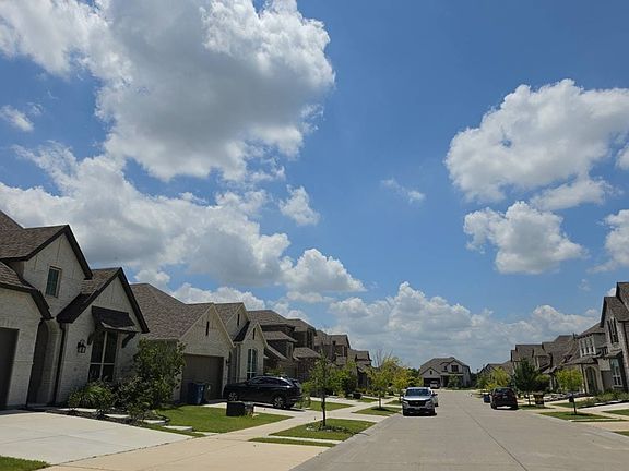 4th image of 2413 Plover Ln