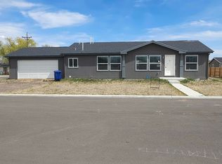 113 Juniper Cir, Log Lane Village, CO 80705