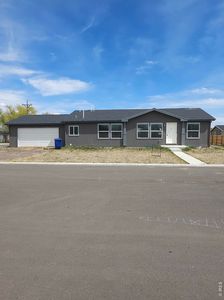 113 Juniper Cir, Log Lane Village, CO, 80705