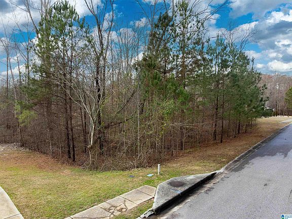 3rd image of 135 Glenstone Dr #16