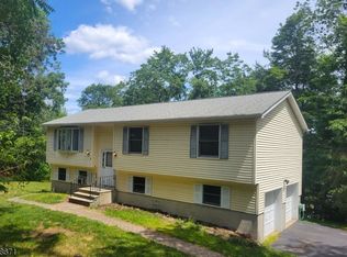 1 Essex Rd, Sussex, NJ 07461