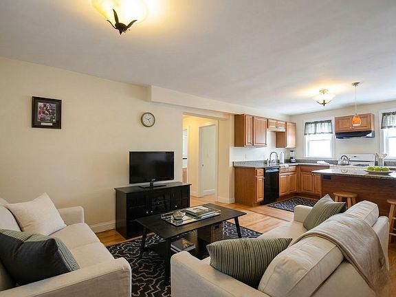5th image of 345 Market St #3