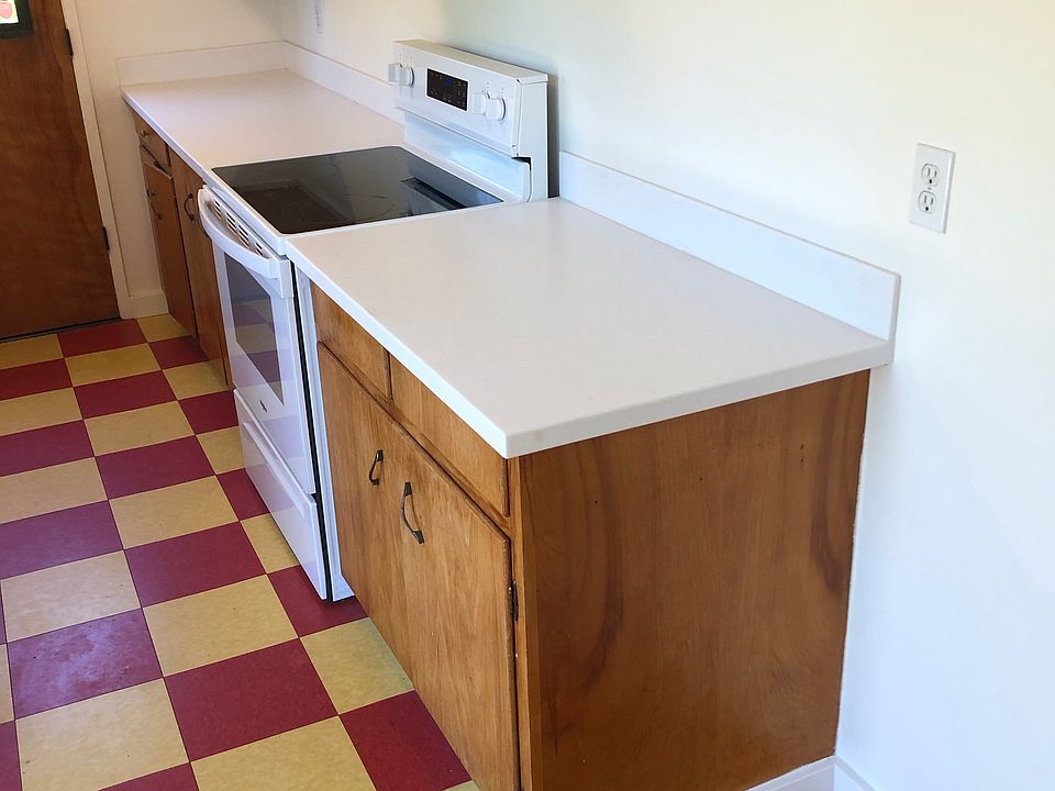 New countertops in kitchen