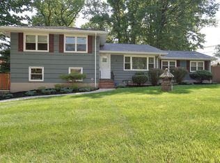 32 Milton Ave, Edison, NJ 08820