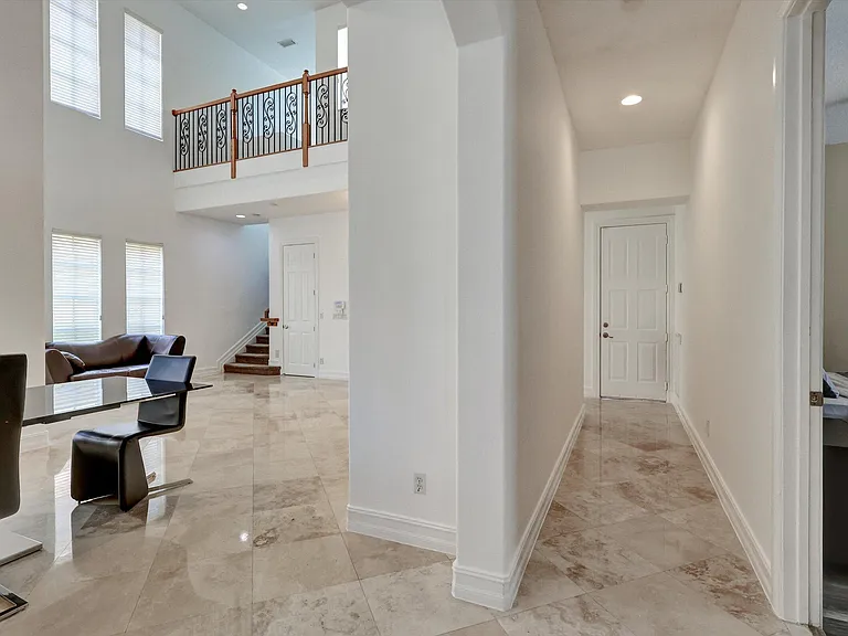 10640 NW 83rd Ct — Photo 7