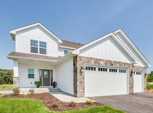 8991 River Rock Dr N, Chanhassen, MN 55317